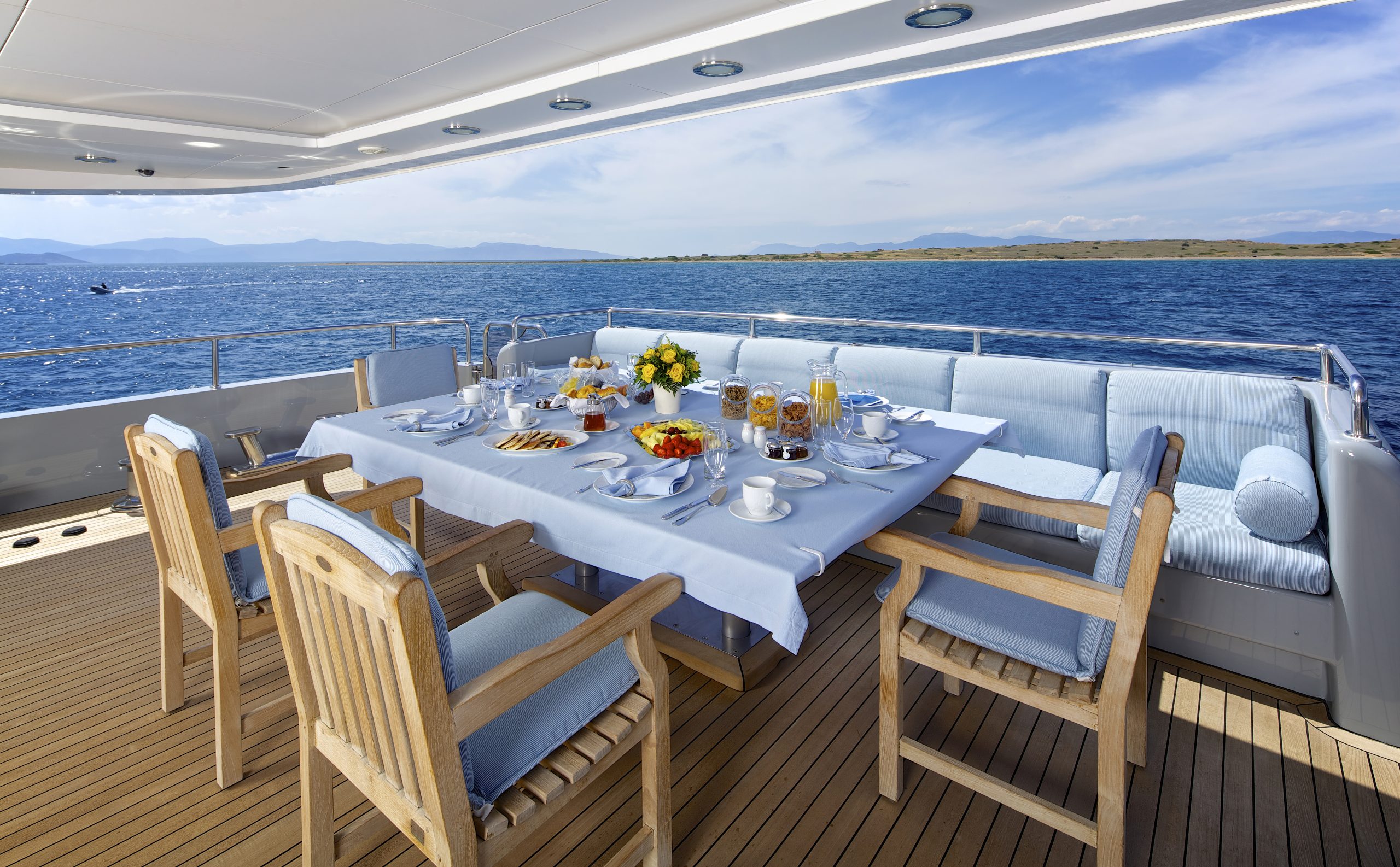 Motor Yacht OCEANOS for Charter with SuperYachtsMonaco