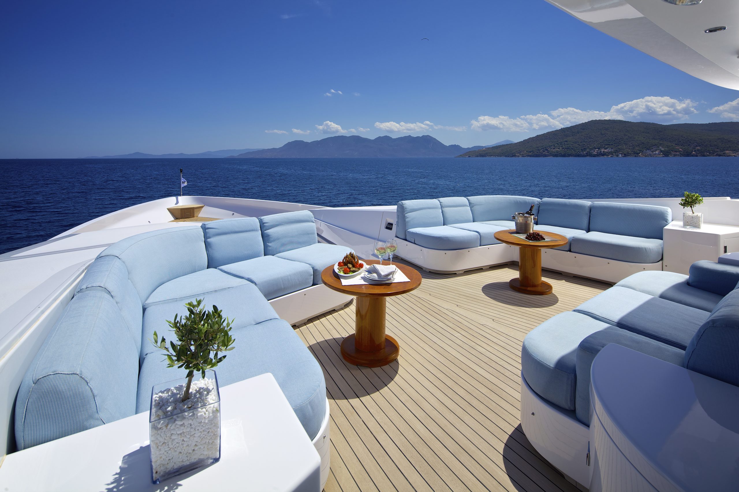 Motor Yacht OCEANOS for Charter with SuperYachtsMonaco