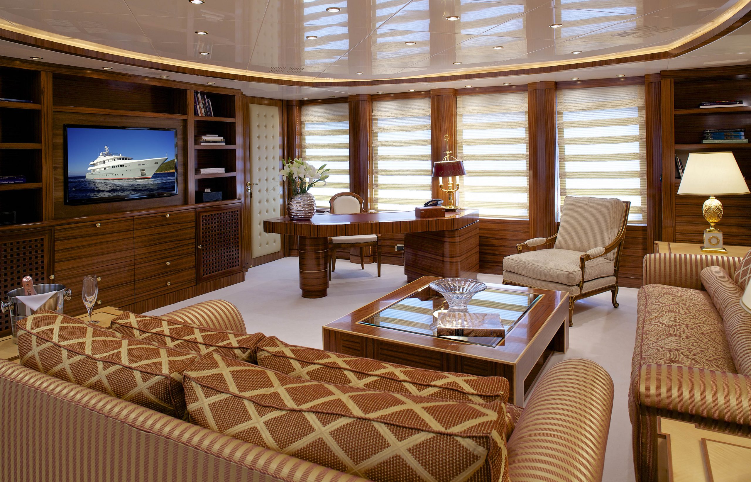 Motor Yacht OCEANOS for Charter with SuperYachtsMonaco