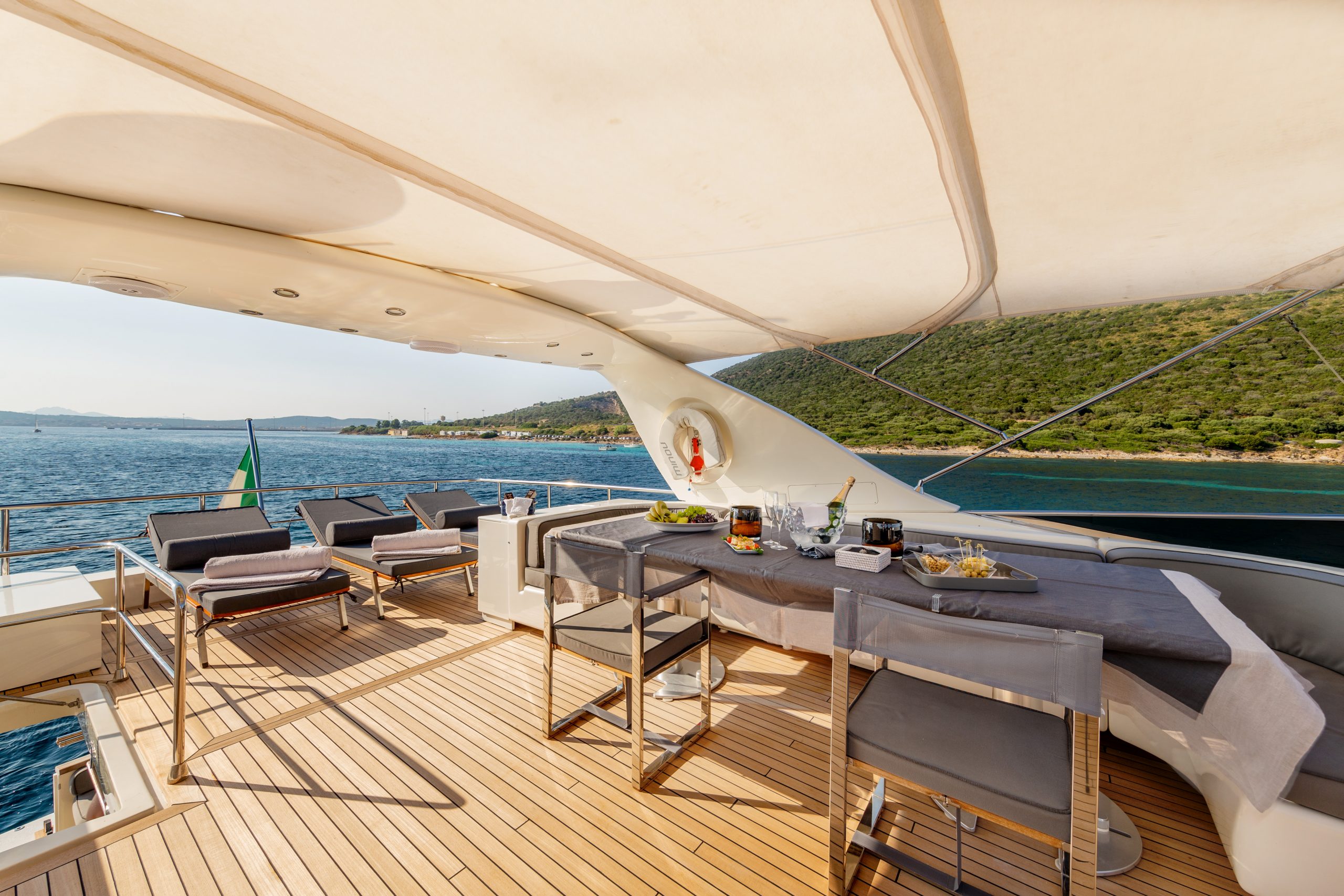 Motor Yacht MINOU for Charter with SuperYachtsMonaco