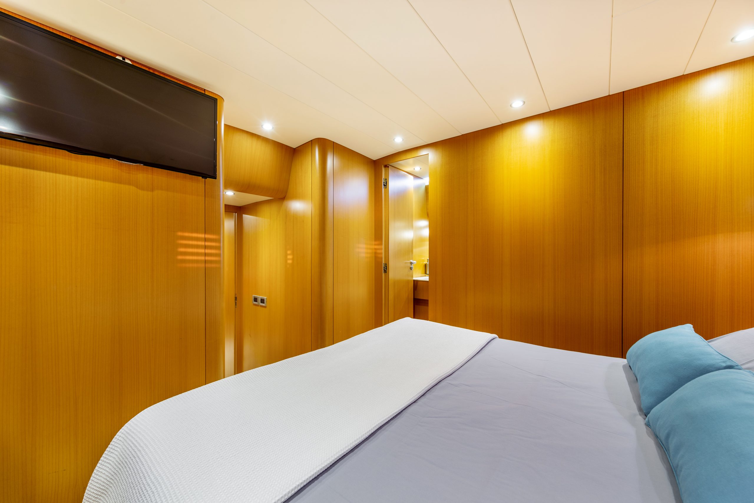 Motor Yacht MINOU for Charter with SuperYachtsMonaco