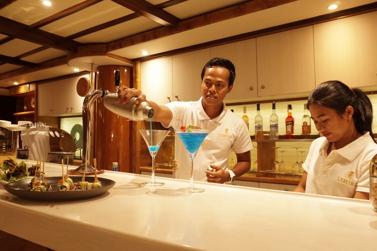 Sailing Yacht LAMIMA for Charter with SuperYachtsMonaco