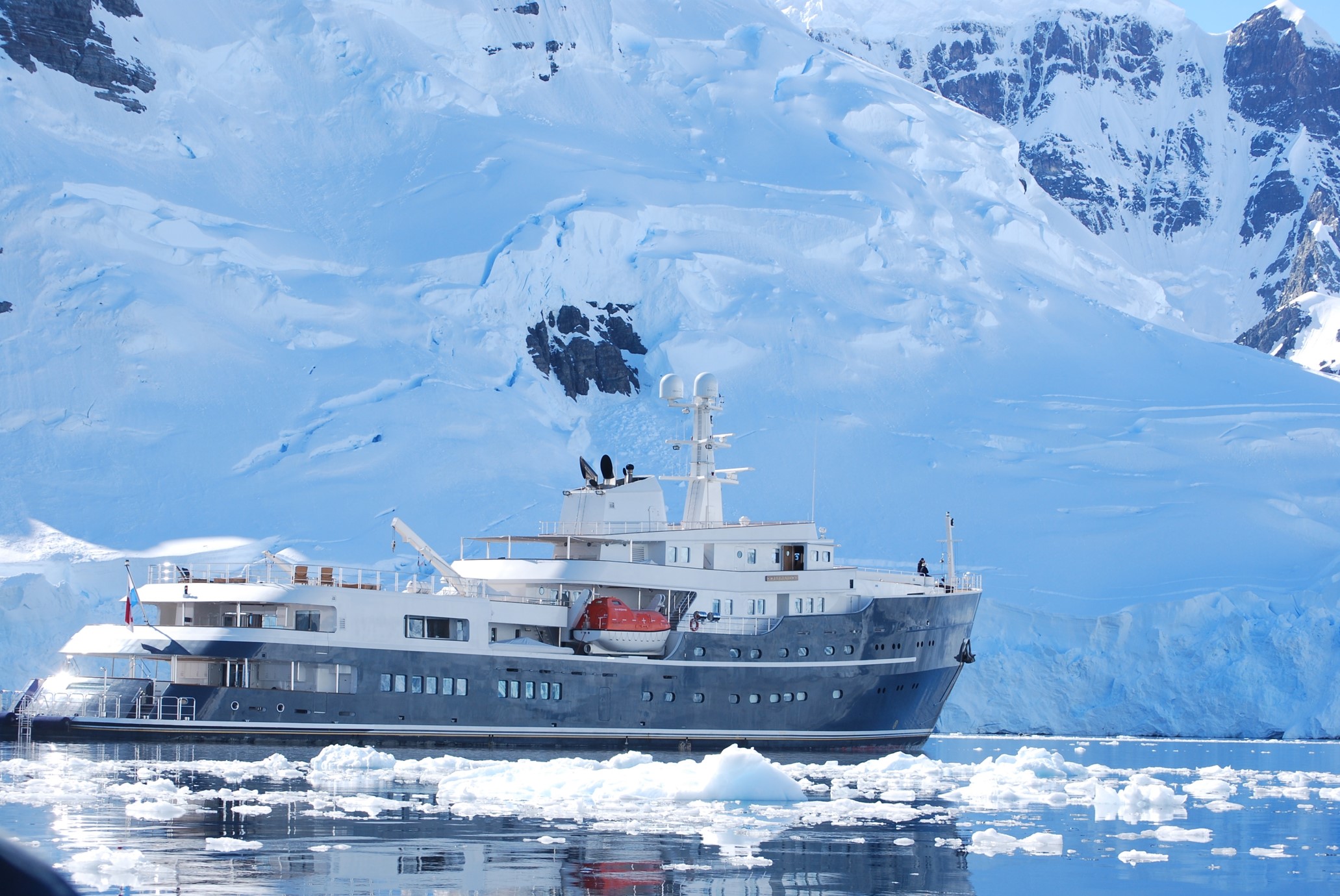 Motor Yacht LEGEND for Charter with SuperYachtsMonaco