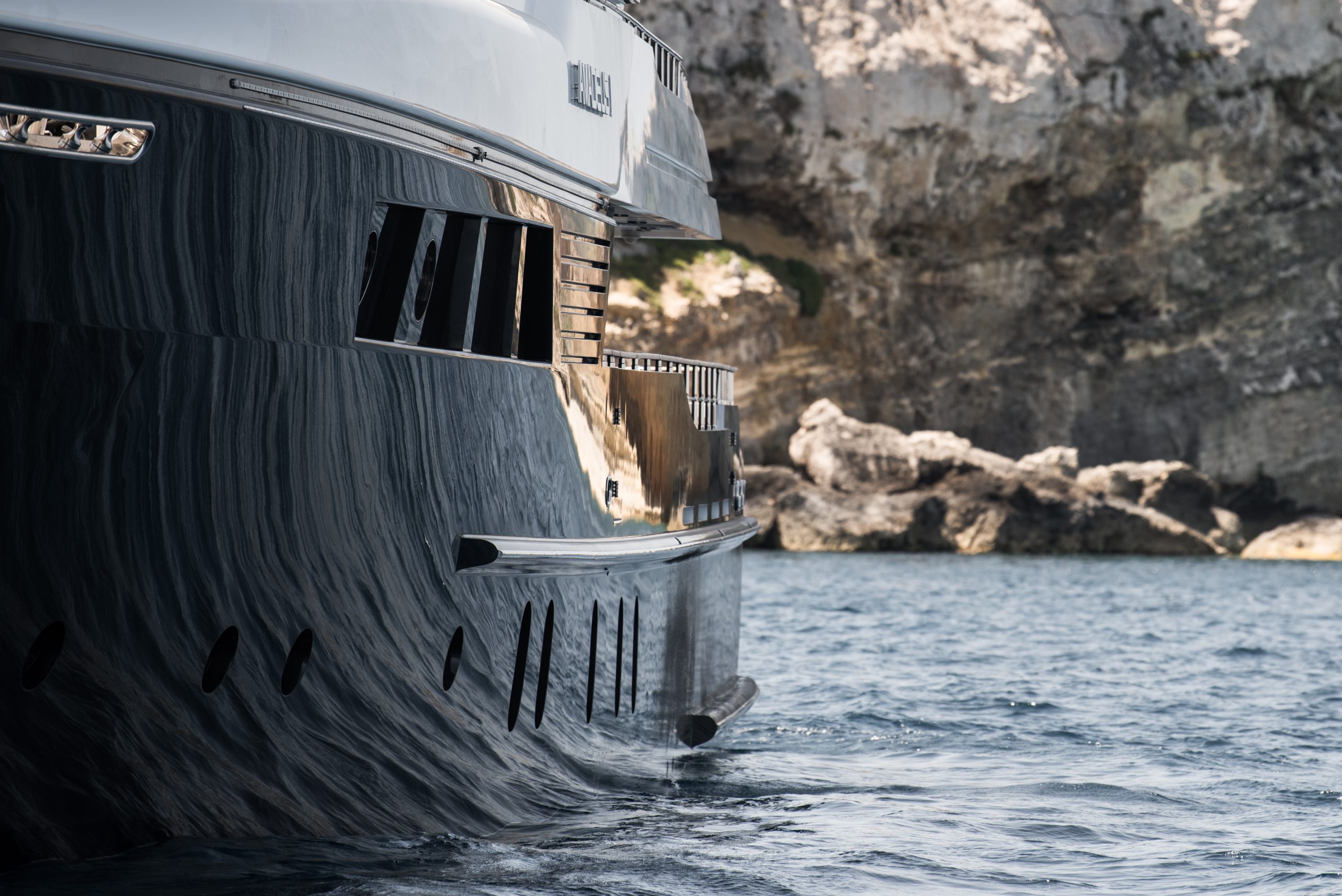 Motor Yacht AMADEUS 1 for Charter with SuperYachtsMonaco