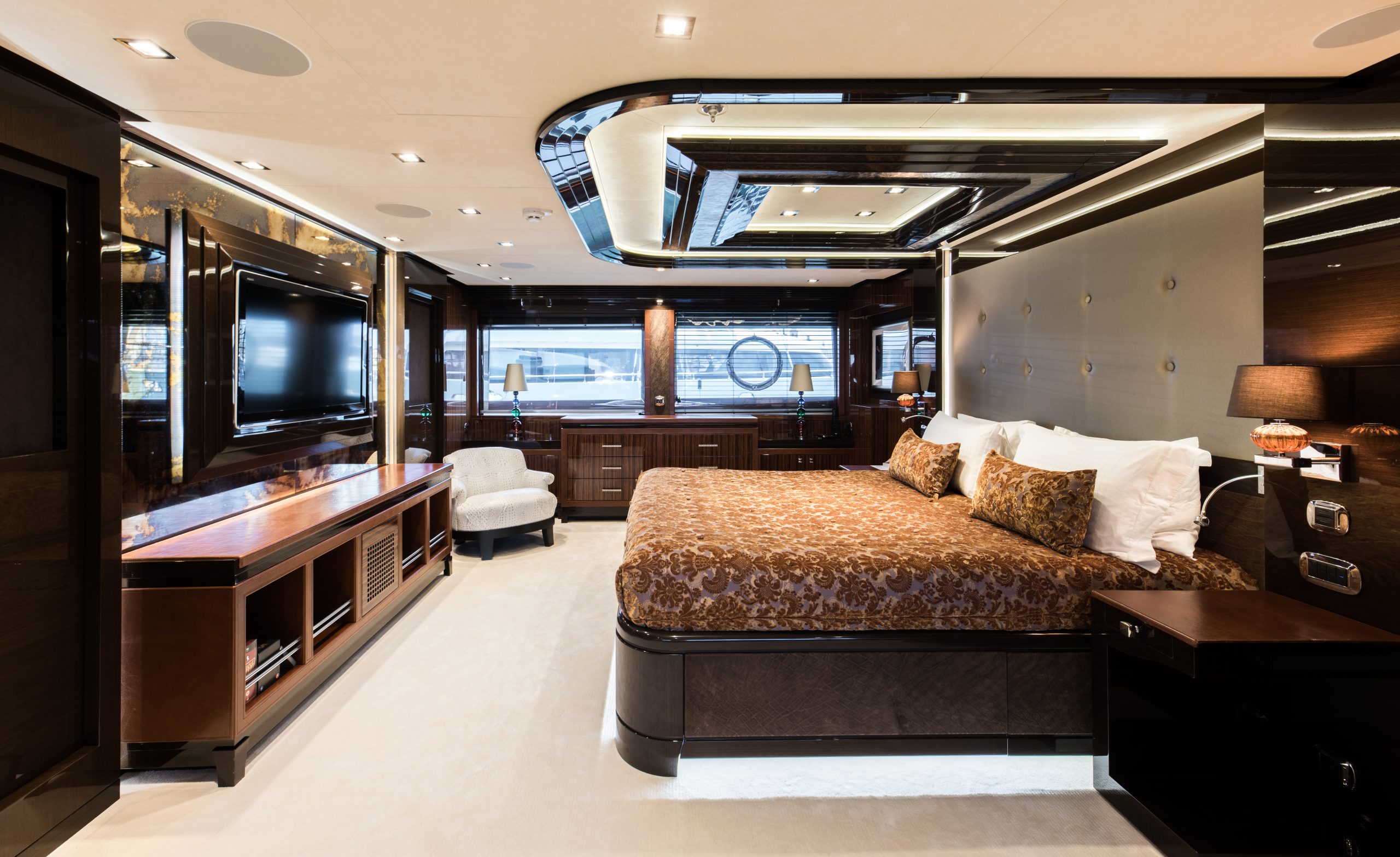 Motor Yacht AMADEUS 1 for Charter with SuperYachtsMonaco