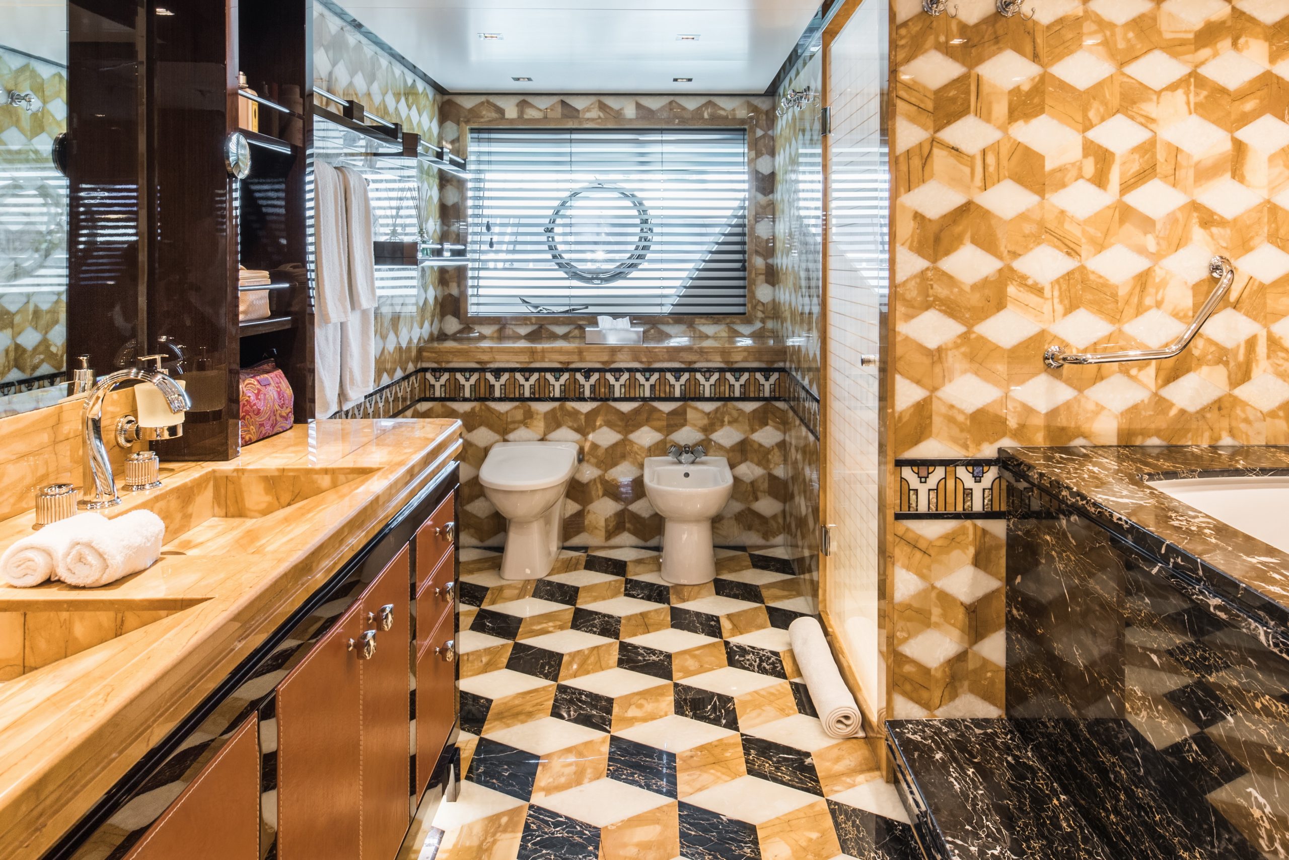 Motor Yacht AMADEUS 1 for Charter with SuperYachtsMonaco