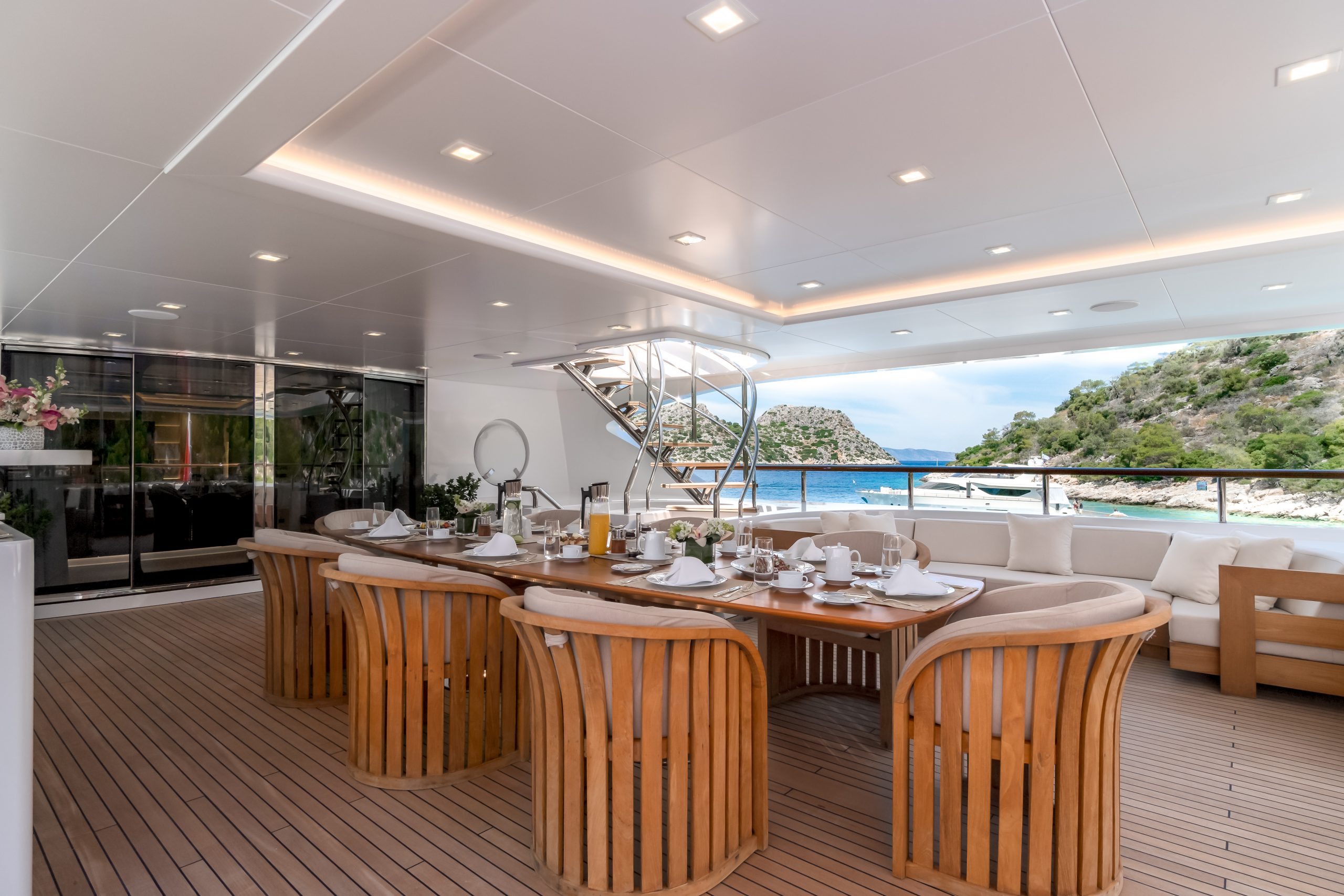 Motor Yacht O'MATHILDE for Charter with SuperYachtsMonaco