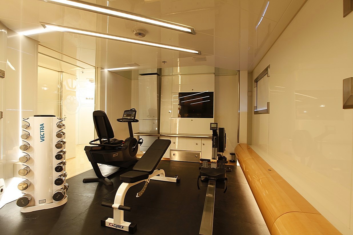 Motor Yacht VERA for charter with SuperYachtsMonaco