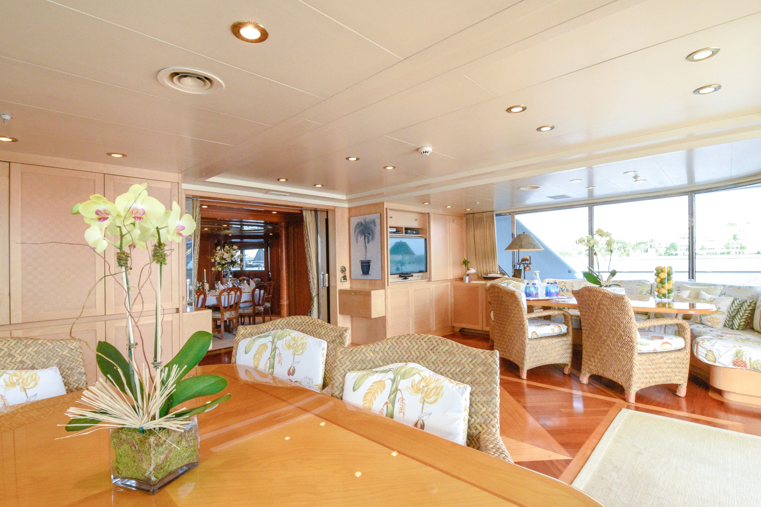M/Y TE MANU for charter with SuperYachtsMonaco