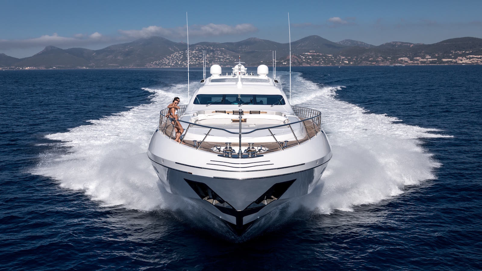Motor Yacht BEACHOUSE for Charter with SuperYachtsMonaco