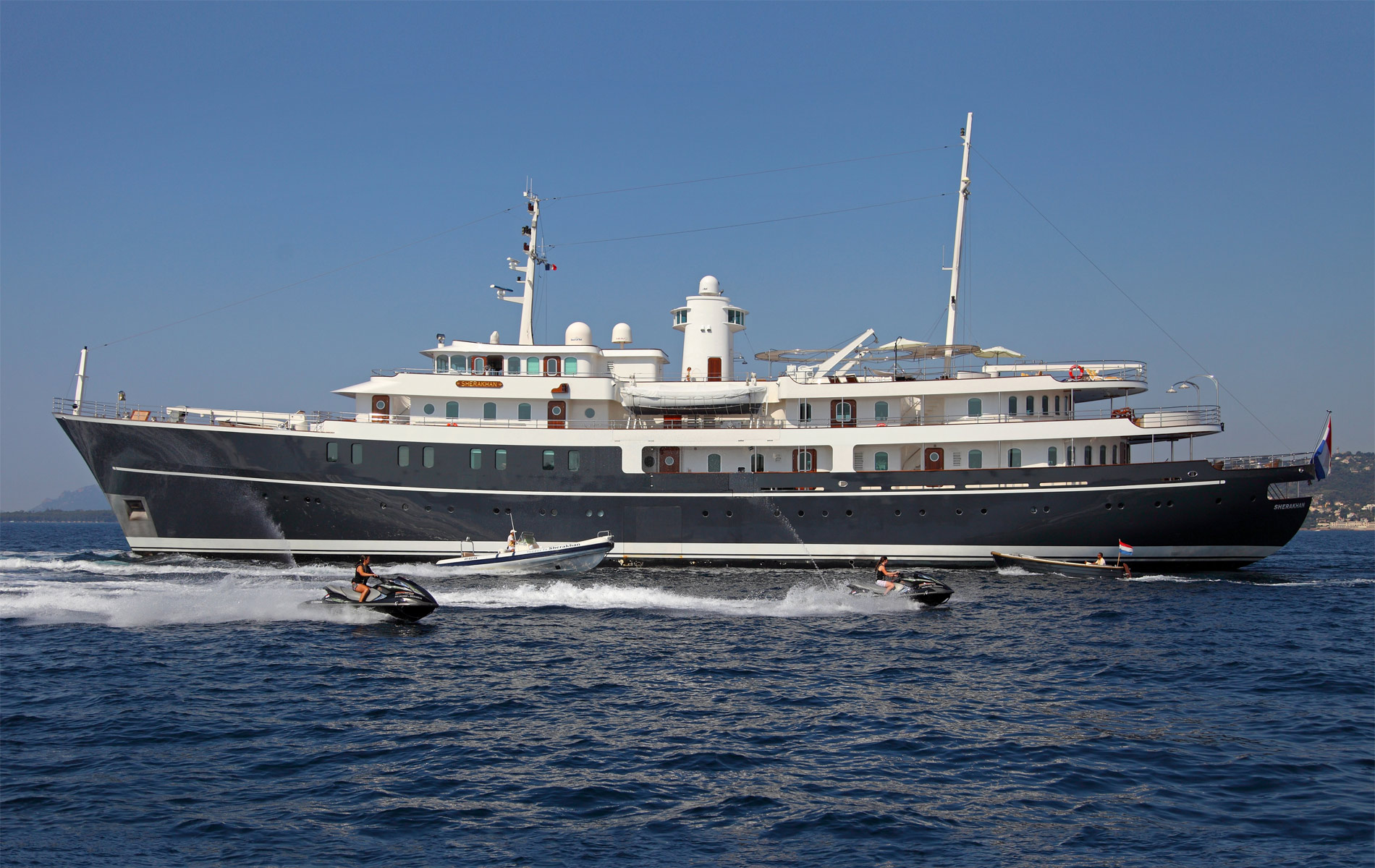 yacht for charter sherakhan