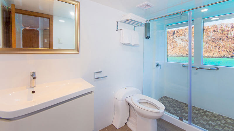 Motor Yacht GRAND DAPHNE for Charter with SuperYachtsMonaco