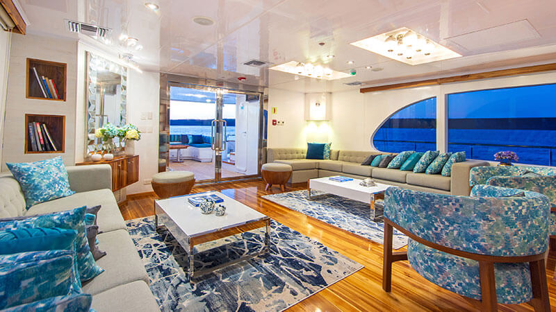 Motor Yacht GRAND DAPHNE for Charter with SuperYachtsMonaco
