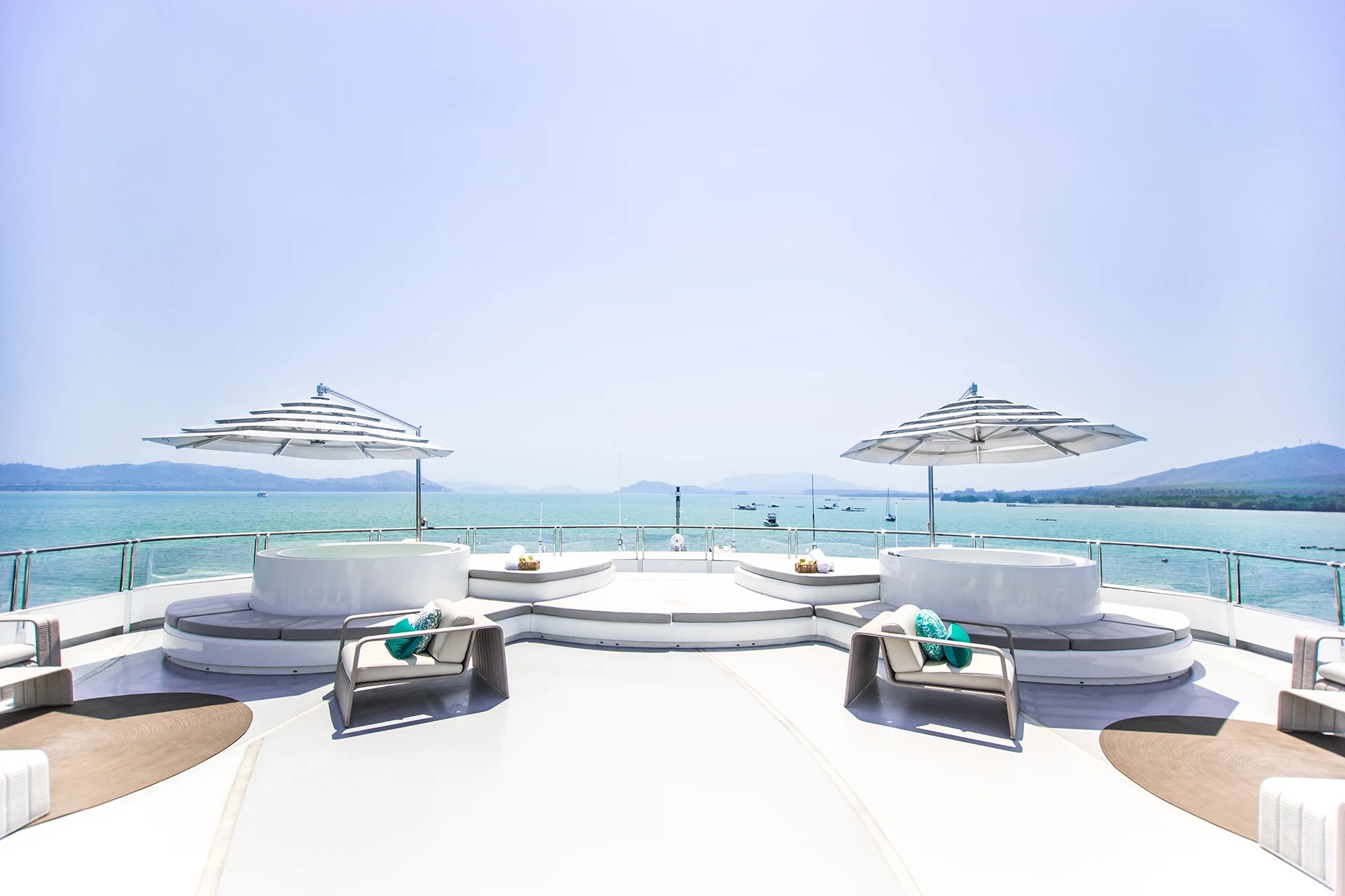 Motor Yacht SALUZI for Charter with SuperYachtsMonaco