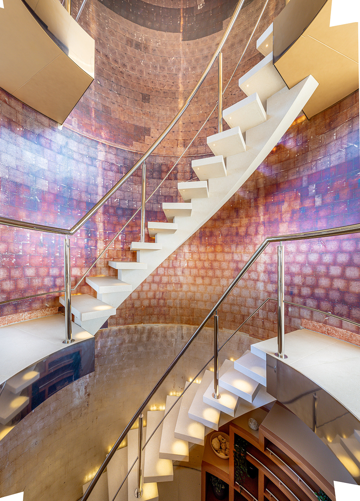 Motor Yacht LUISA for Charter with SuperYachtsMonaco