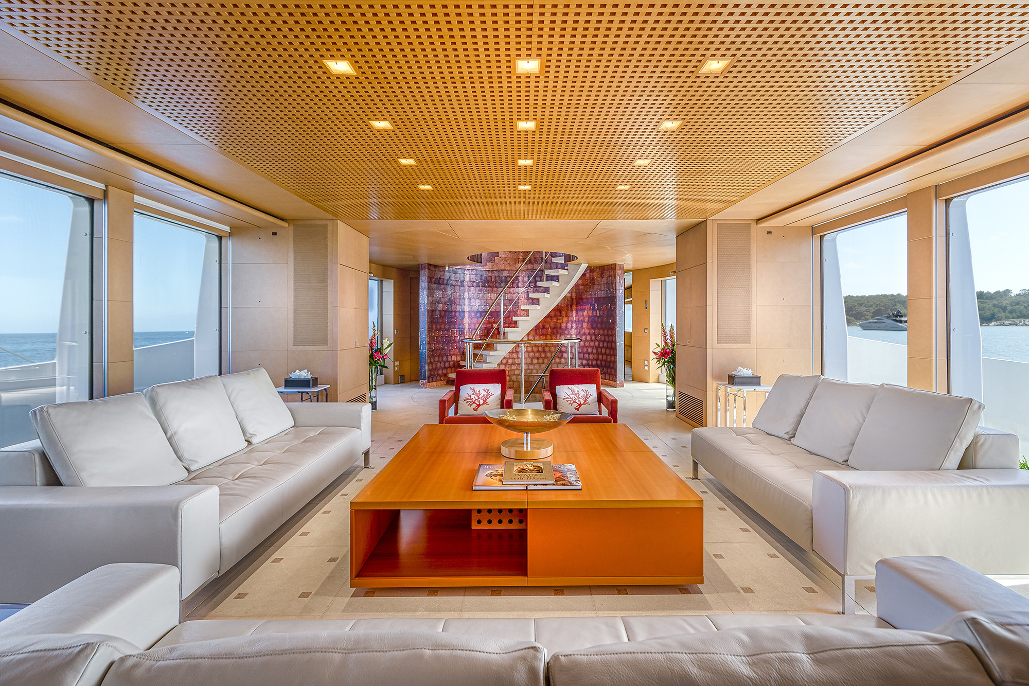 Motor Yacht LUISA for Charter with SuperYachtsMonaco