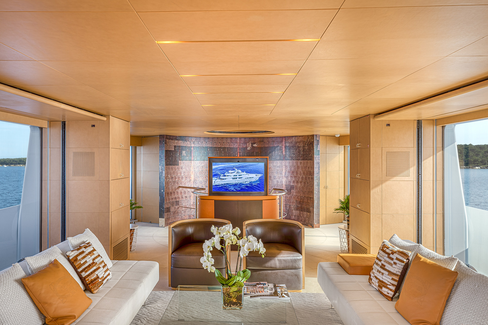 Motor Yacht LUISA for Charter with SuperYachtsMonaco