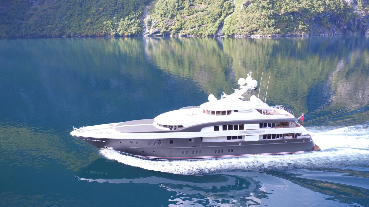 boutique yacht brokerage